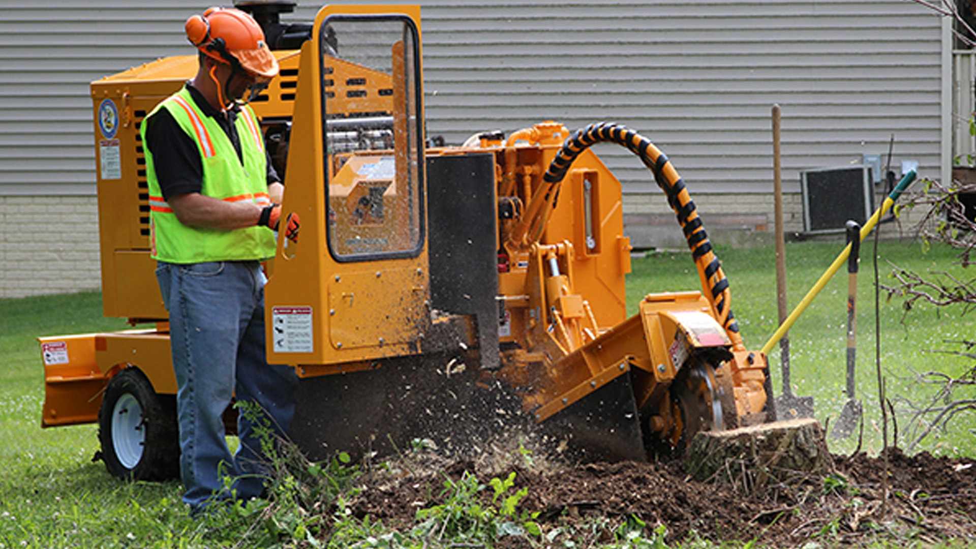 Bandit Stump Grinder 2890 from Iron Source in Delaware