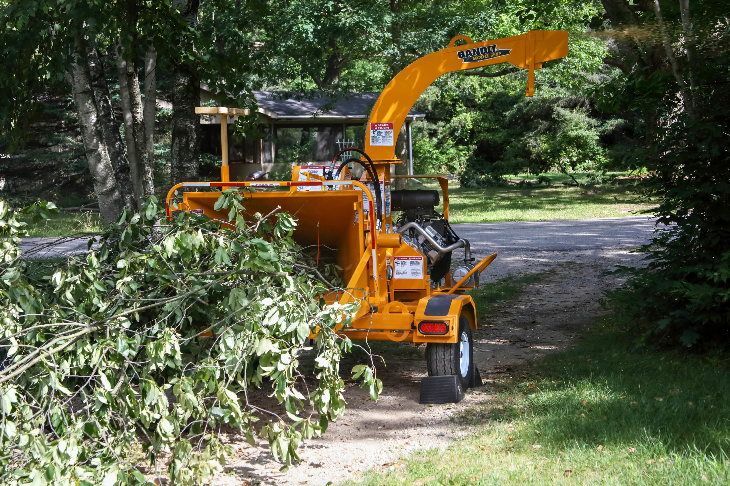 Bandit Hand-Fed Wood Chipper 65XP Iron Source in Delaware